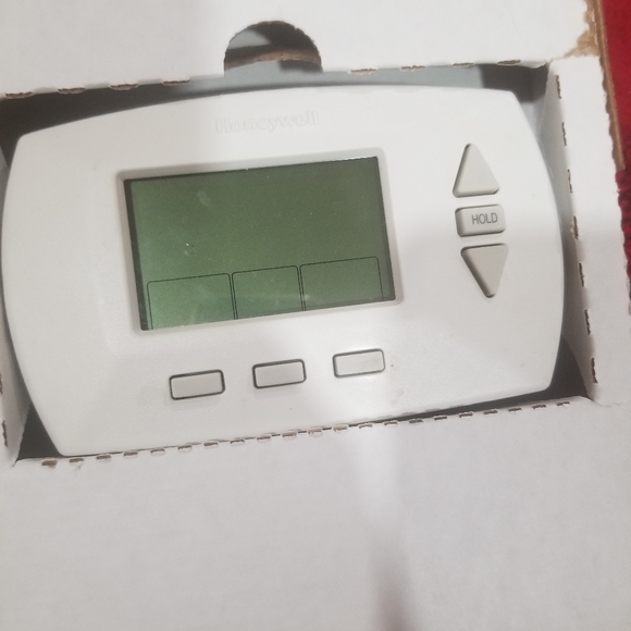 Thermostat - Picture 2 of 5